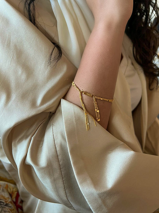 GHALA minimalist strand bracelet